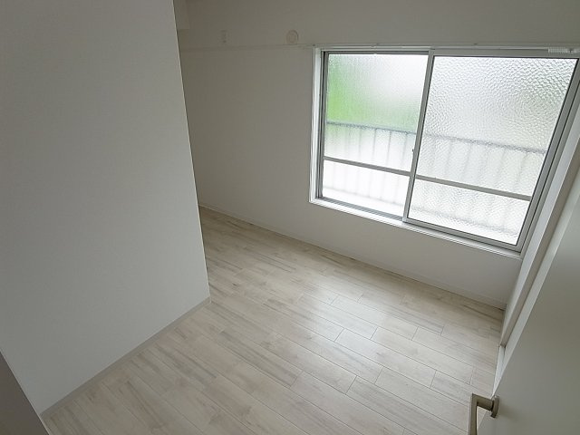 南五葉ハイツの内装|洋室、各部屋明るく綺麗です