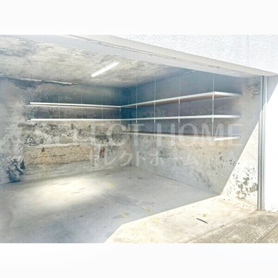 【駐車場】 | 六供町二丁目貸家 | 駐車場に車を止められます