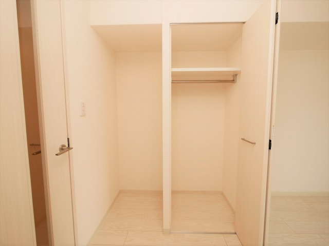 プレサンスタワー難波ＷＥＳＴの収納