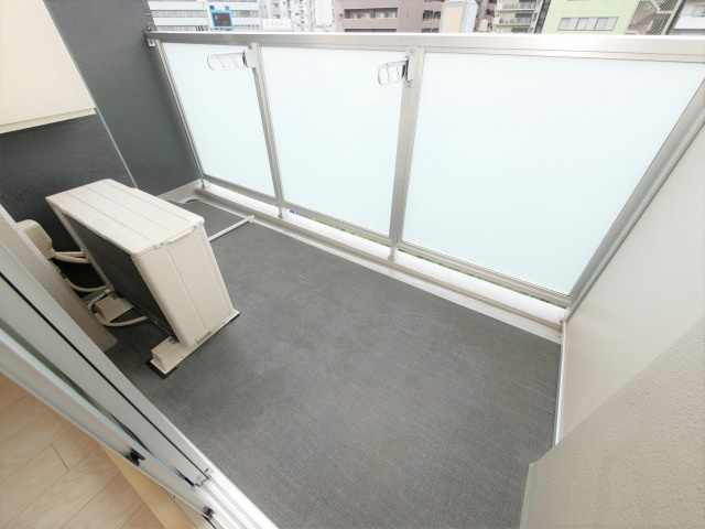 プレサンスタワー難波ＷＥＳＴのバルコニー