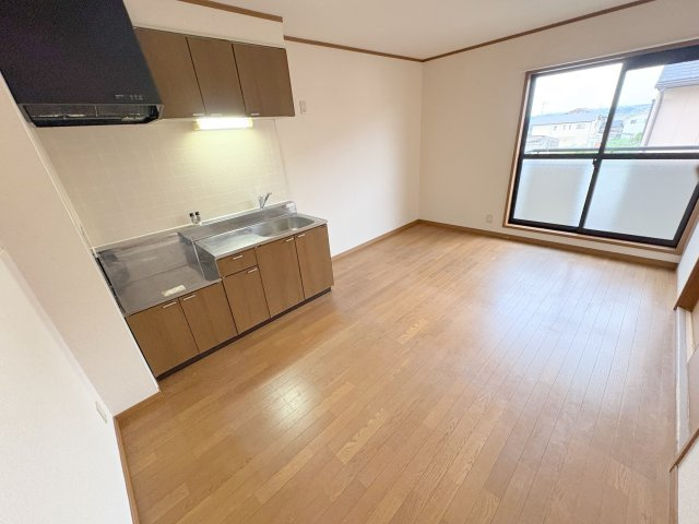 シャルマン二番館A棟の居間・リビング