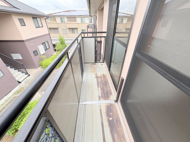 シャルマン二番館A棟のバルコニー