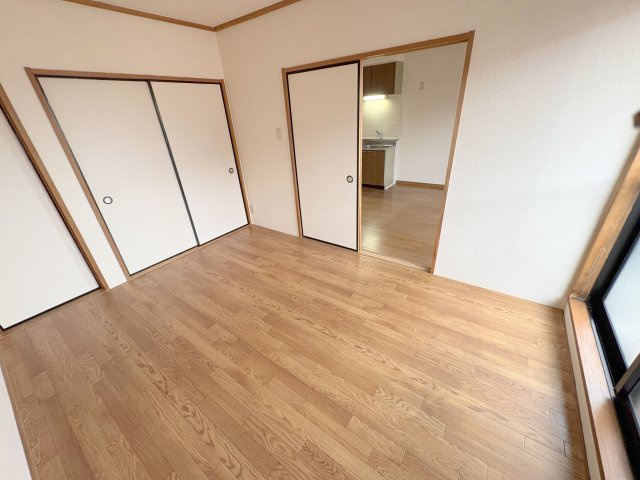 シャルマン二番館A棟の居間・リビング