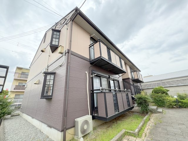 シャルマン二番館A棟の外観