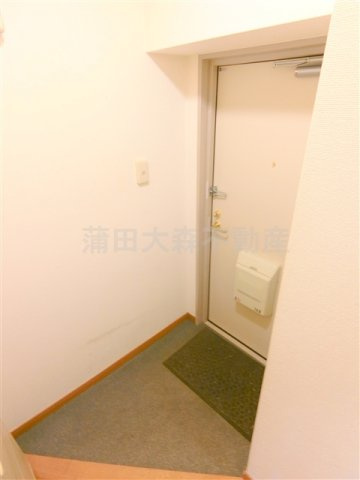 ライオンズマンション蒲田の玄関