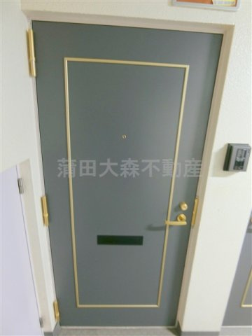 ライオンズマンション蒲田の玄関