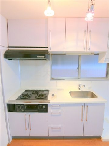 ライオンズマンション蒲田のキッチン|3口ガスグリル付システムキッチン