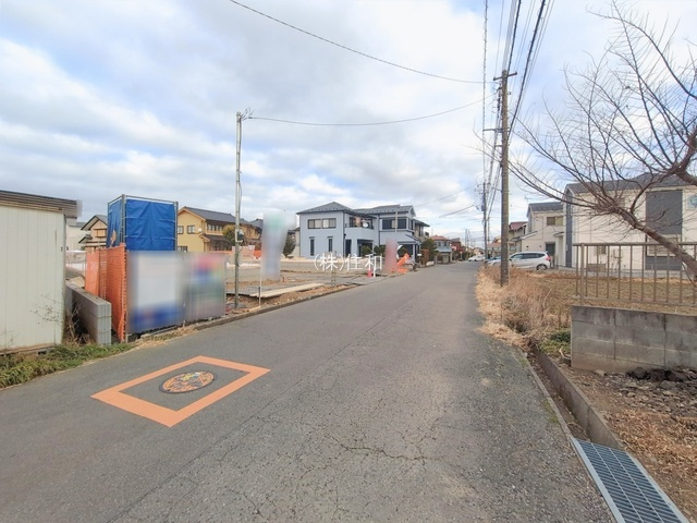 【新築分譲住宅】川越市今成2丁目の前面道路含む現地写真