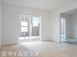 【居間・リビング】 | 郡山市安積町荒井新築一戸建て3棟 | 使いやすい居間です