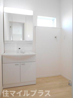 【独立洗面台】 | 郡山市安積町荒井新築一戸建て3棟 | 朝の支度にも助かる、独立の洗髪洗面化粧台