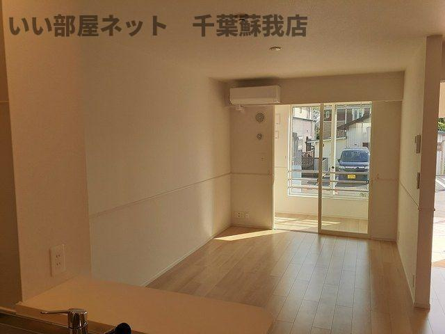 ジーナル５の居間・リビング|こちらの居間で趣味の時間をお楽しみください