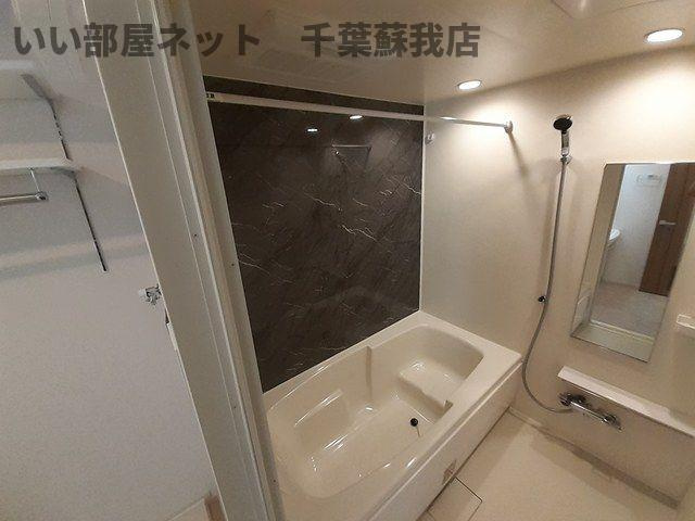 ジーナル５の浴室|落ち着いた空間のお風呂です