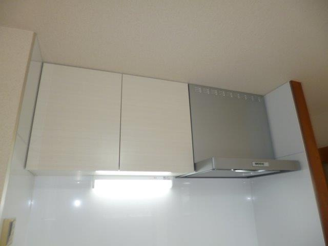 アステールのキッチン|キッチン上収納