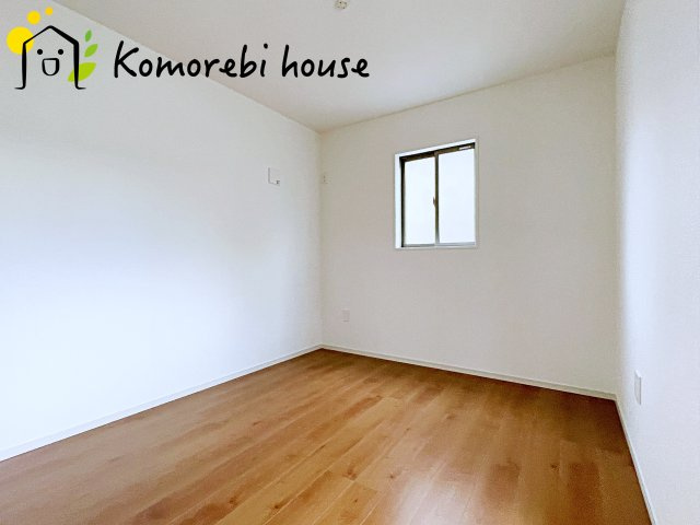 上尾市本町　1期　新築一戸建て　Terrechez　01の洋室|落ち着いた色調の洋室です