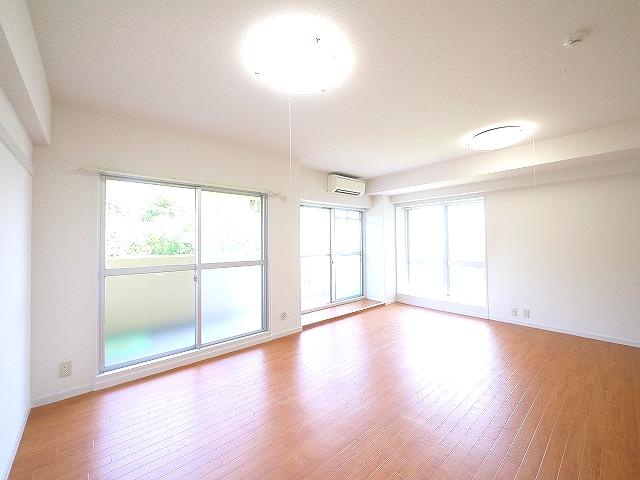 三和平城グランドパレス