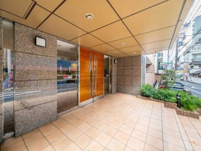 【エントランス】 | クリオ大塚壱番館 | 清廉とされたエントランスになっています。