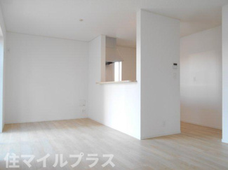 【居間・リビング】 | 郡山市安積町荒井新築一戸建て3棟 | ゆったりとしたリビングです