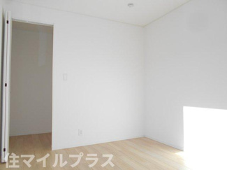 【洋室】 | 郡山市安積町荒井新築一戸建て3棟 | 個人の部屋や寝室として使える洋室です