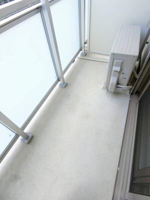 【バルコニー】 | グレイス蓮根 | 暖かな日差しのふりそそぐバルコニー