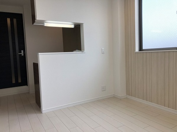 ステディ東大阪太平寺の居間・リビング