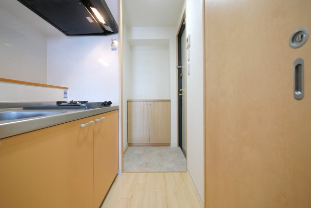 グランパシフィック難波元町の玄関