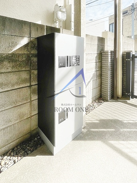 都立大テラスのその他共用部分|宅配ボックスです。