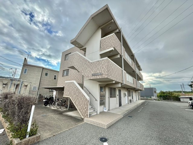 リバーサイド兼田の外観