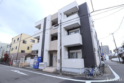 【外観】 | FAUSTA | 外はこのようになっています