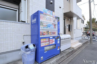 【エントランス】 | FAUSTA | 落ち着いたエントランスです