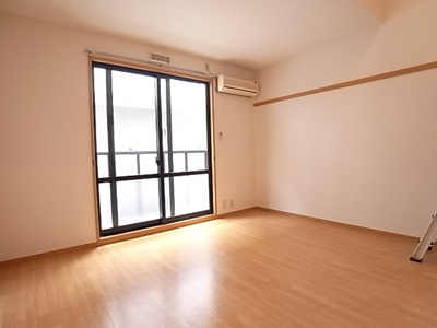 【居間・リビング】 | Quatre Saisons | ゆったりとした居間です