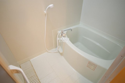 【浴室】 | Quatre Saisons | 落ち着いた空間のお風呂です