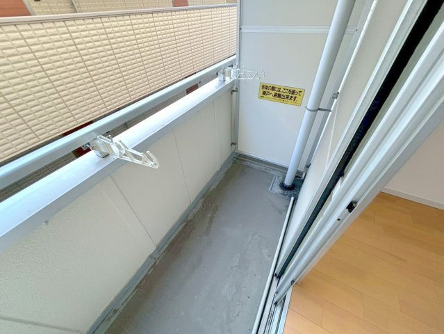 グローリア新北野のバルコニー