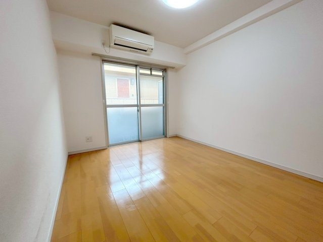 グローリア新北野の居間・リビング