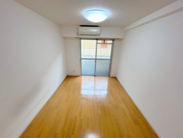 グローリア新北野の居間・リビング