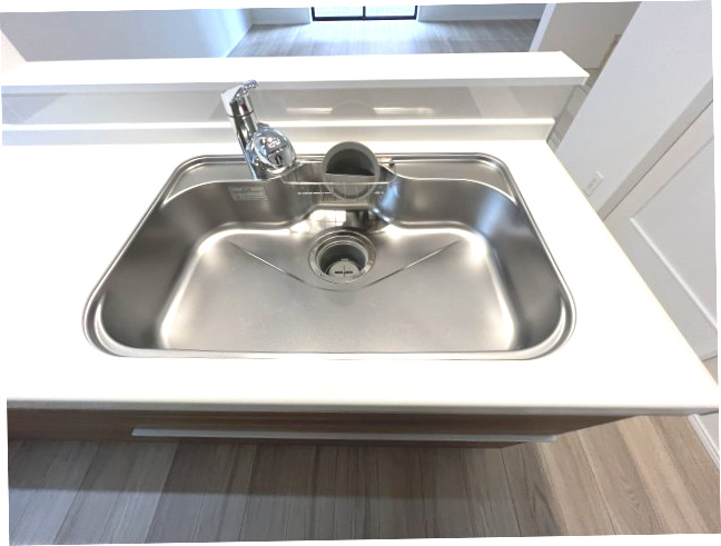 青梅市河辺町7丁目　新築戸建全1棟のキッチン|浄水器付きシンク