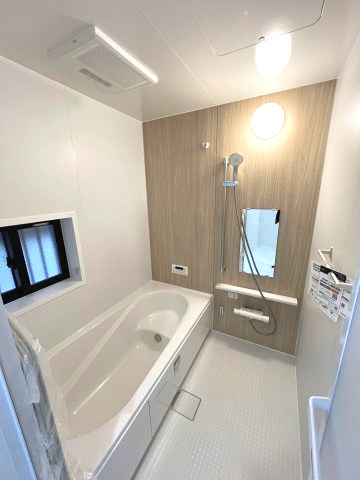 青梅市河辺町7丁目　新築戸建全1棟の浴室|ベンチバス仕様で小さなお子様やお年寄りにも安心