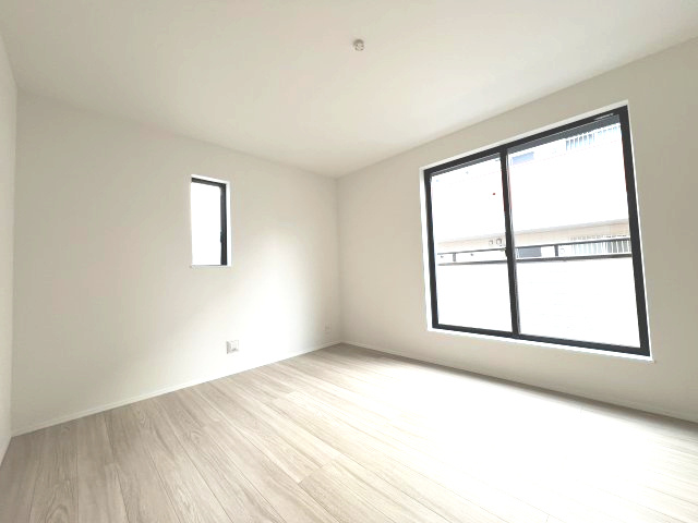 青梅市河辺町7丁目　新築戸建全1棟の洋室|【洋室1】7.87帖の主寝室
