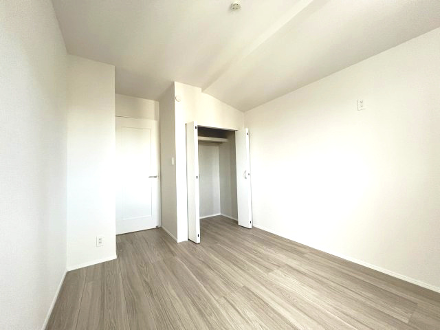 青梅市河辺町7丁目　新築戸建全1棟の洋室|【洋室3】収納スペース