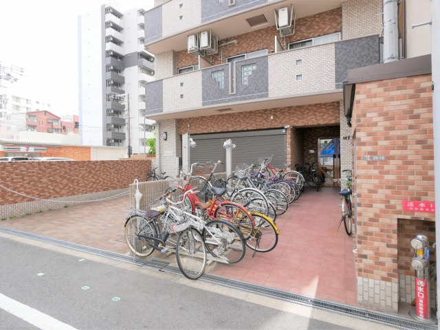 MESSAGE九条のエントランス