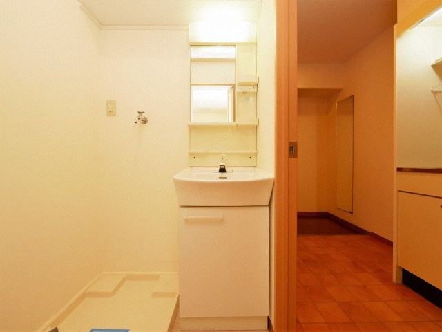 MESSAGE九条の独立洗面台