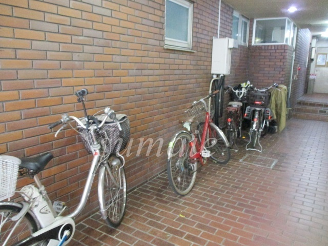 コスモプラザＨＩＮＯのその他|駐輪場入口です。