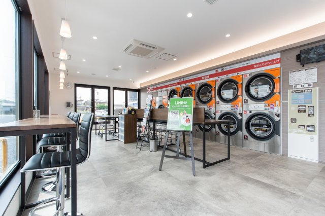 あるゾウランドリー古戸町店の内装