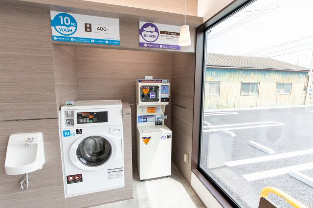 あるゾウランドリー古戸町店の内装