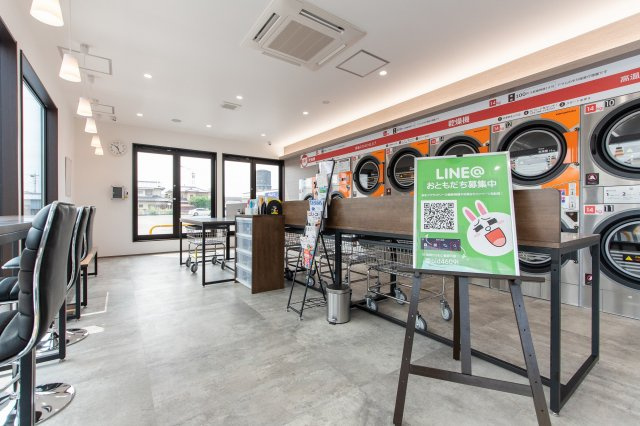 あるゾウランドリー古戸町店の内装