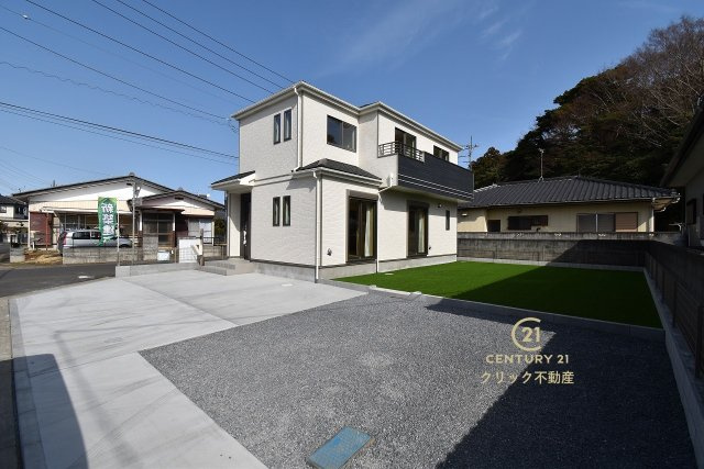 ハートフルタウン 　ひたちなか市相金町13番　Aの駐車場|新築戸建てを購入する際、庭付き、駐車場付きは大変魅力的です。十分な駐車スペースがあれば、ご家族様それぞれが車をご所有の場合や来客の際も安心です。