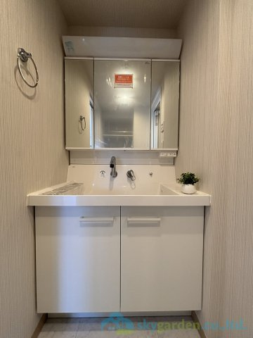 厚木第９ダイヤモンドマンションの独立洗面台