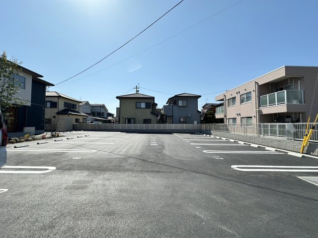 シャーメゾン ロゼオの駐車場