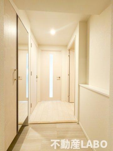 スプランディッド上本町WESTの玄関