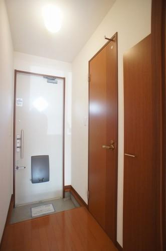 シャーメゾンなでしこＡ棟の玄関