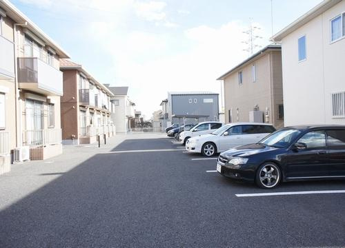 シャーメゾンなでしこＡ棟の駐車場